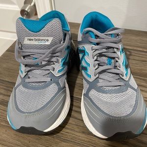 EUC New Balance Women W1340 Running Shoes in a Size 7.5.